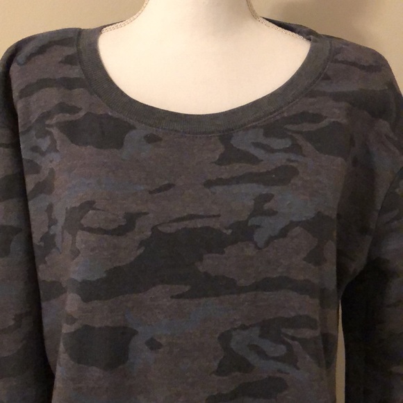 OCEAN DRIVE Camo Sweatshirt - Picture 3 of 10